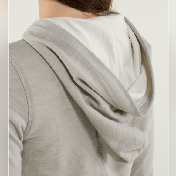 Lululemon sweater Harmonious HoodieHeathered Buff / Silver Spoon - Picture 10 of 14